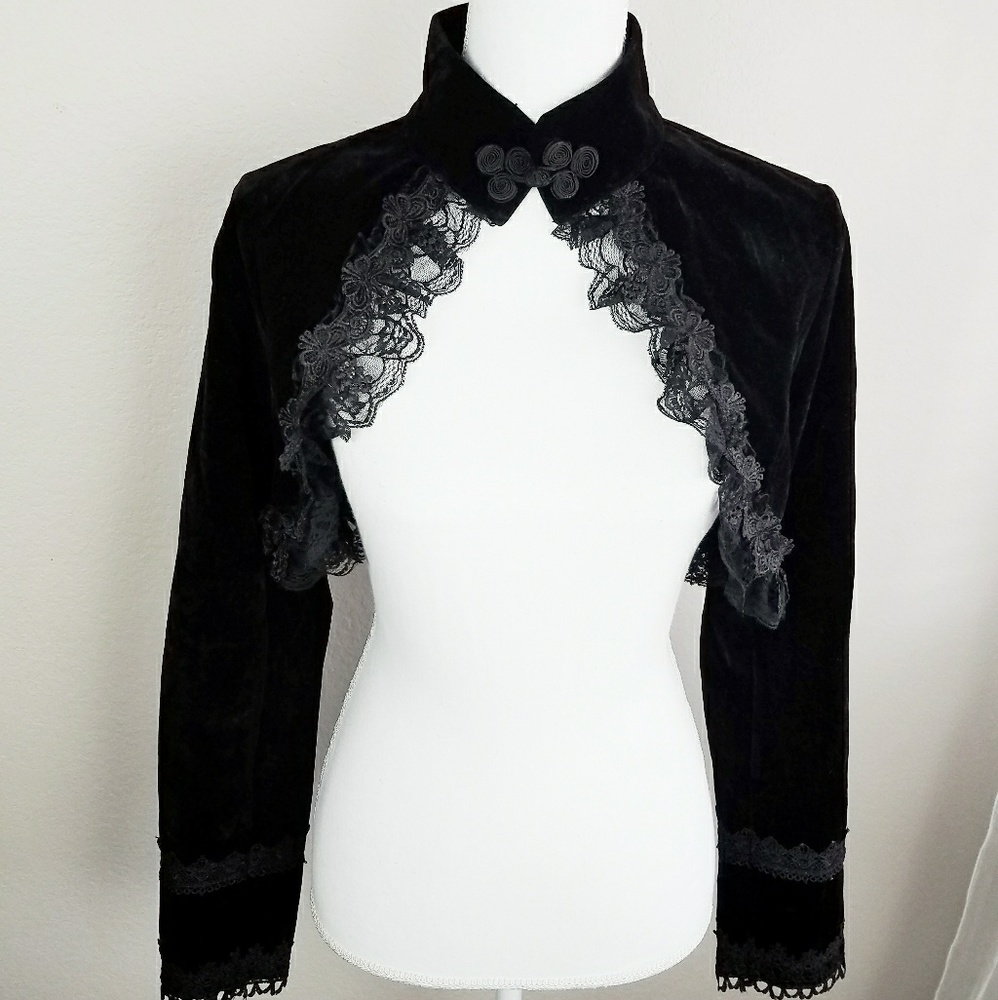 Gorgeous Black Velvet Shrug Mini Jacket Victorian - Picture 2 of 6